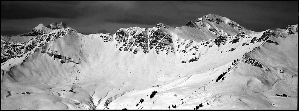 Le Mur Suisse (XPan, 90mm, Orange Filter, FP4+) analog